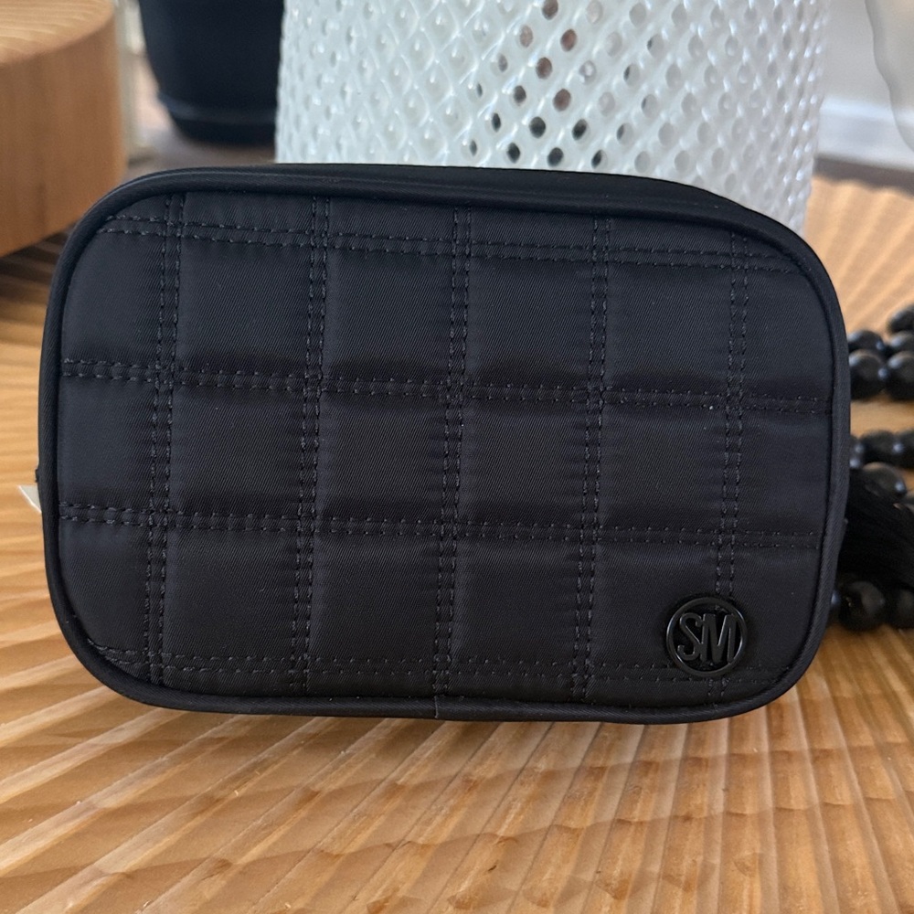 SM Crossbody Quilted Black Camera Bag